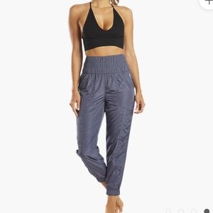 NWOT Free People Movement: The way home joggers